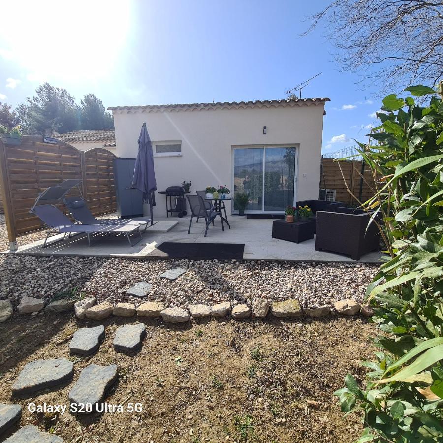 Mas Gabelys Superbe Vue Sainte Victoire Jardin Terrasse Et Piscine Trets Exterior foto