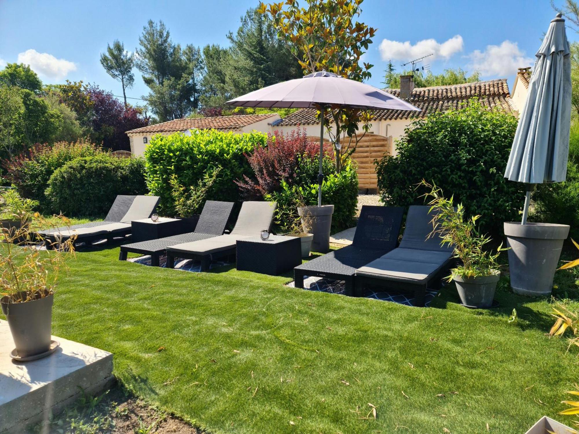 Mas Gabelys Superbe Vue Sainte Victoire Jardin Terrasse Et Piscine Trets Exterior foto